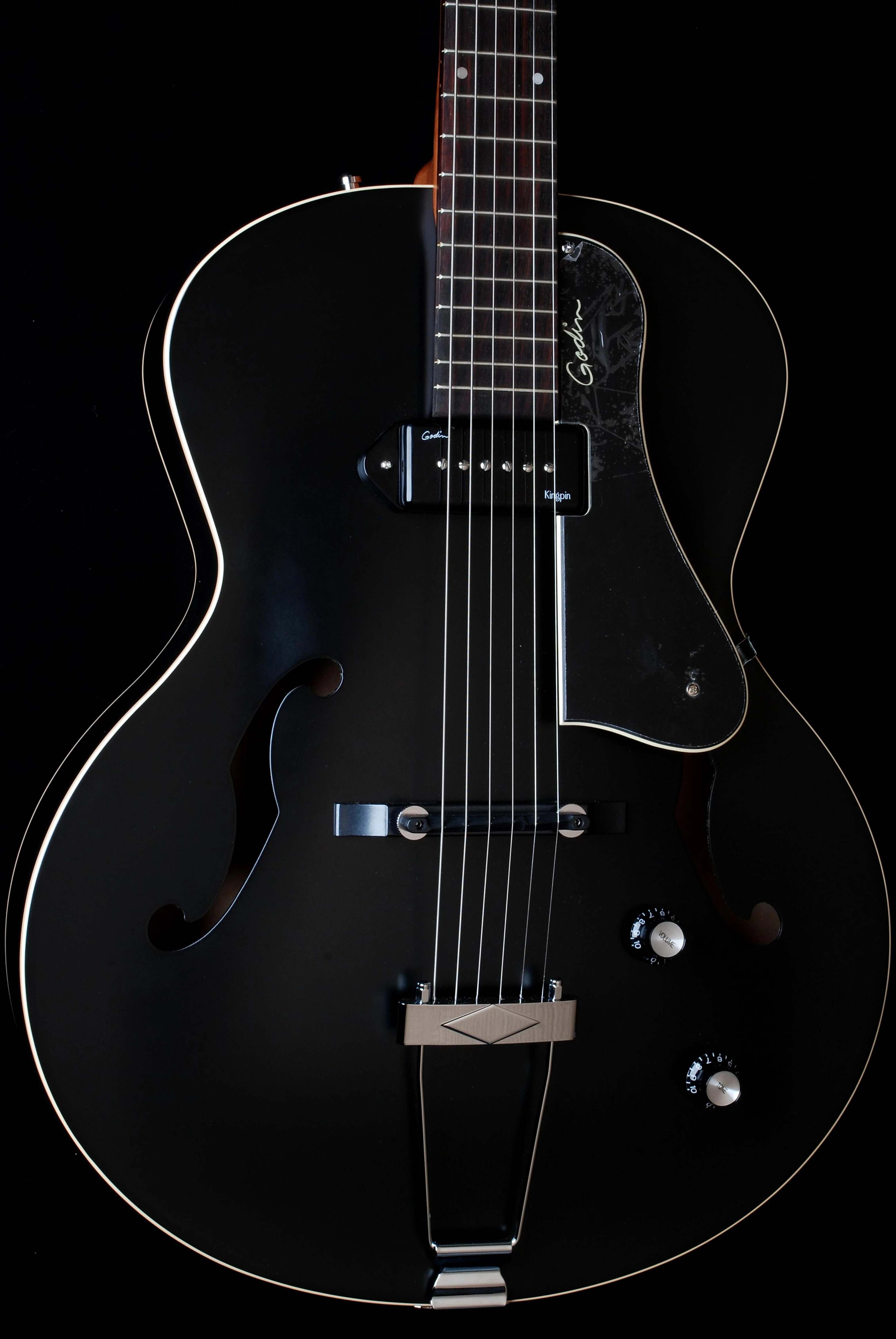Godin 5th Avenue Kingpin P90 Black with case