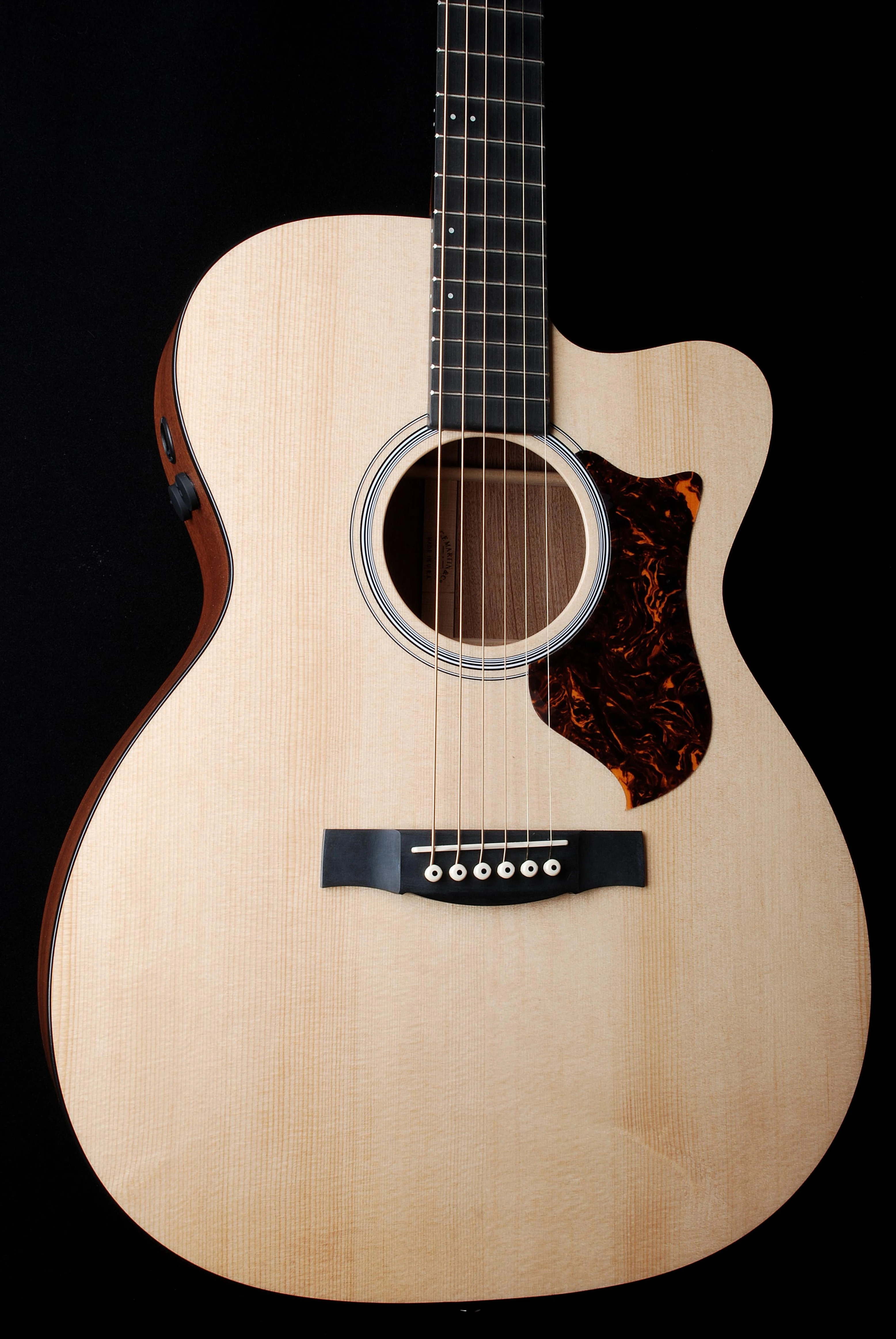 CF Martin OMCPA4 Performing Artist Series OM
