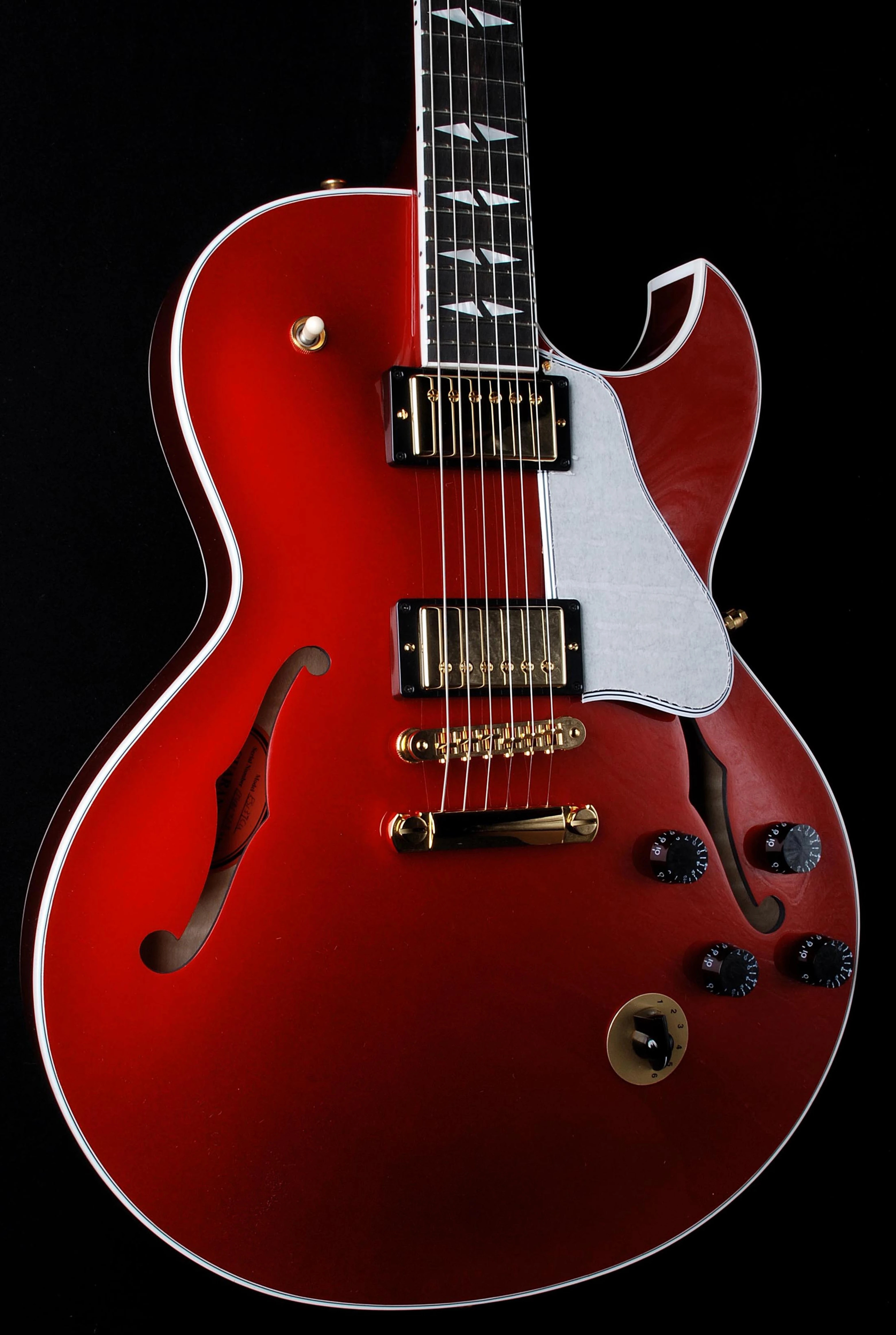 Gibson ES137 Candy Apple Red Gold Hardware