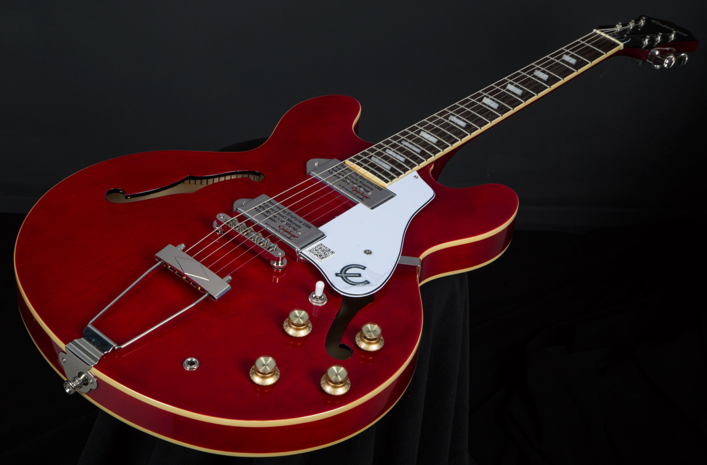 epiphone casino cherry with black pickguard