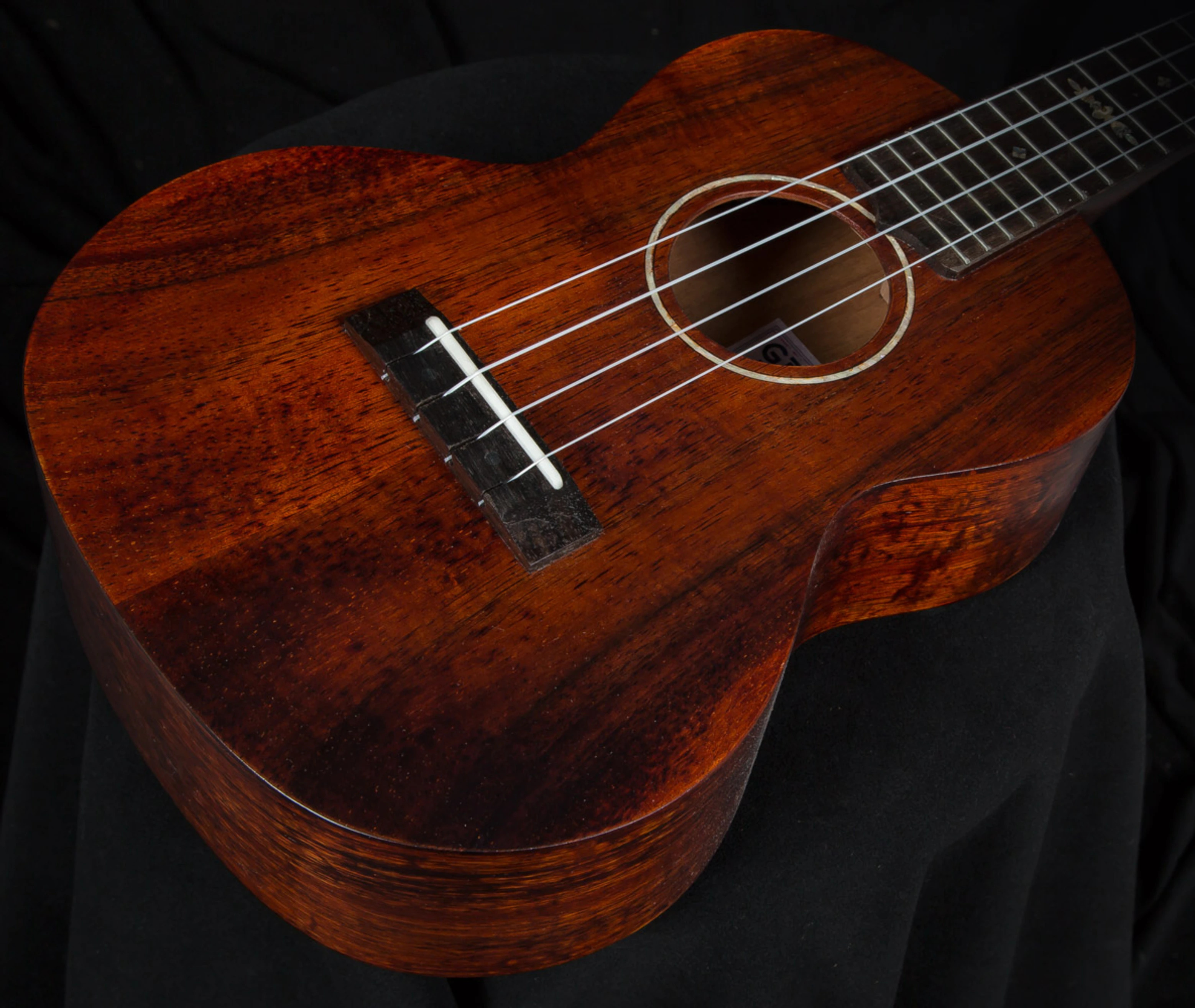 Gretsch Tenor Ukulele Honey Mahogany Peach Guitars