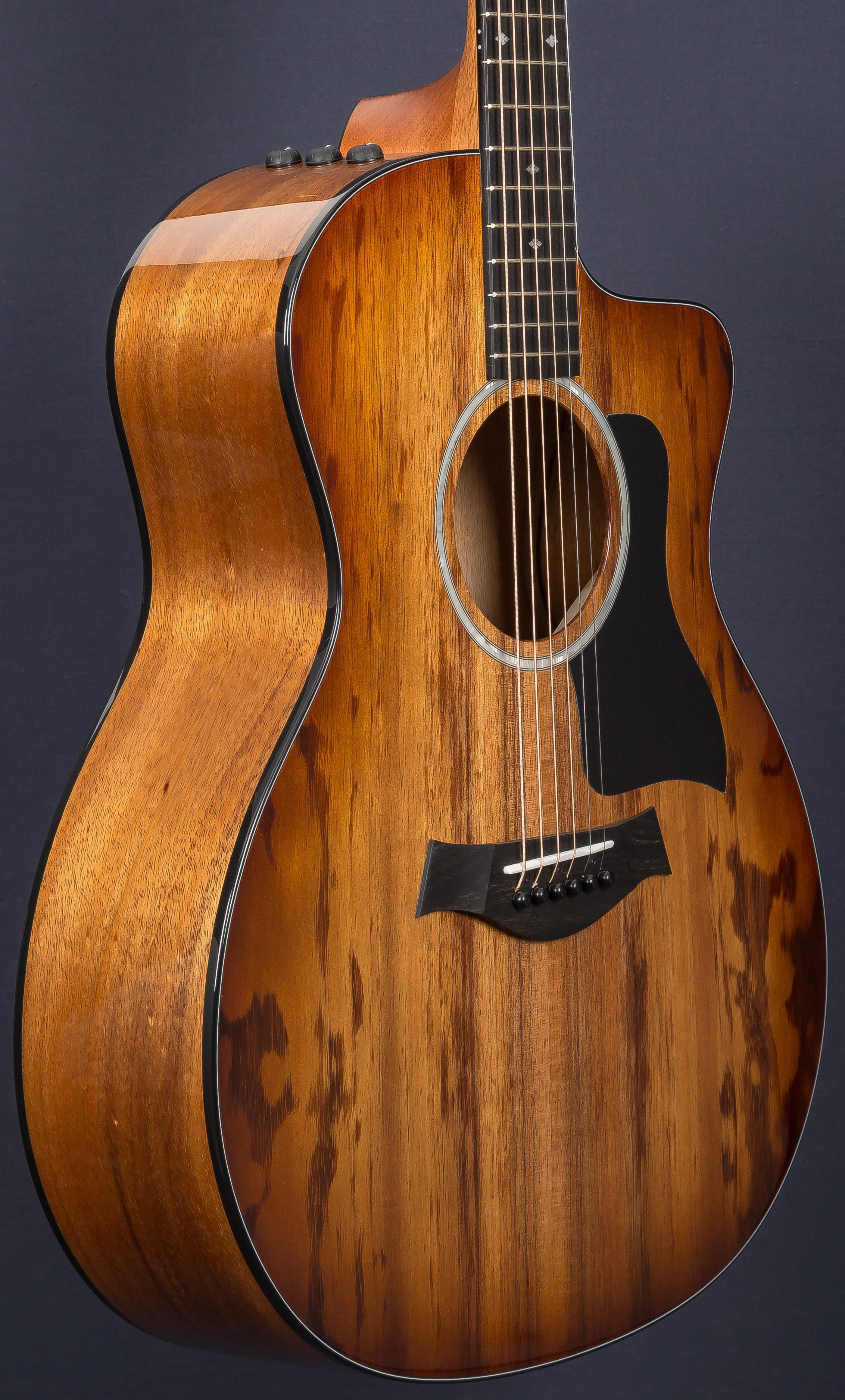 Taylor 224ceK DLX Peach Guitars