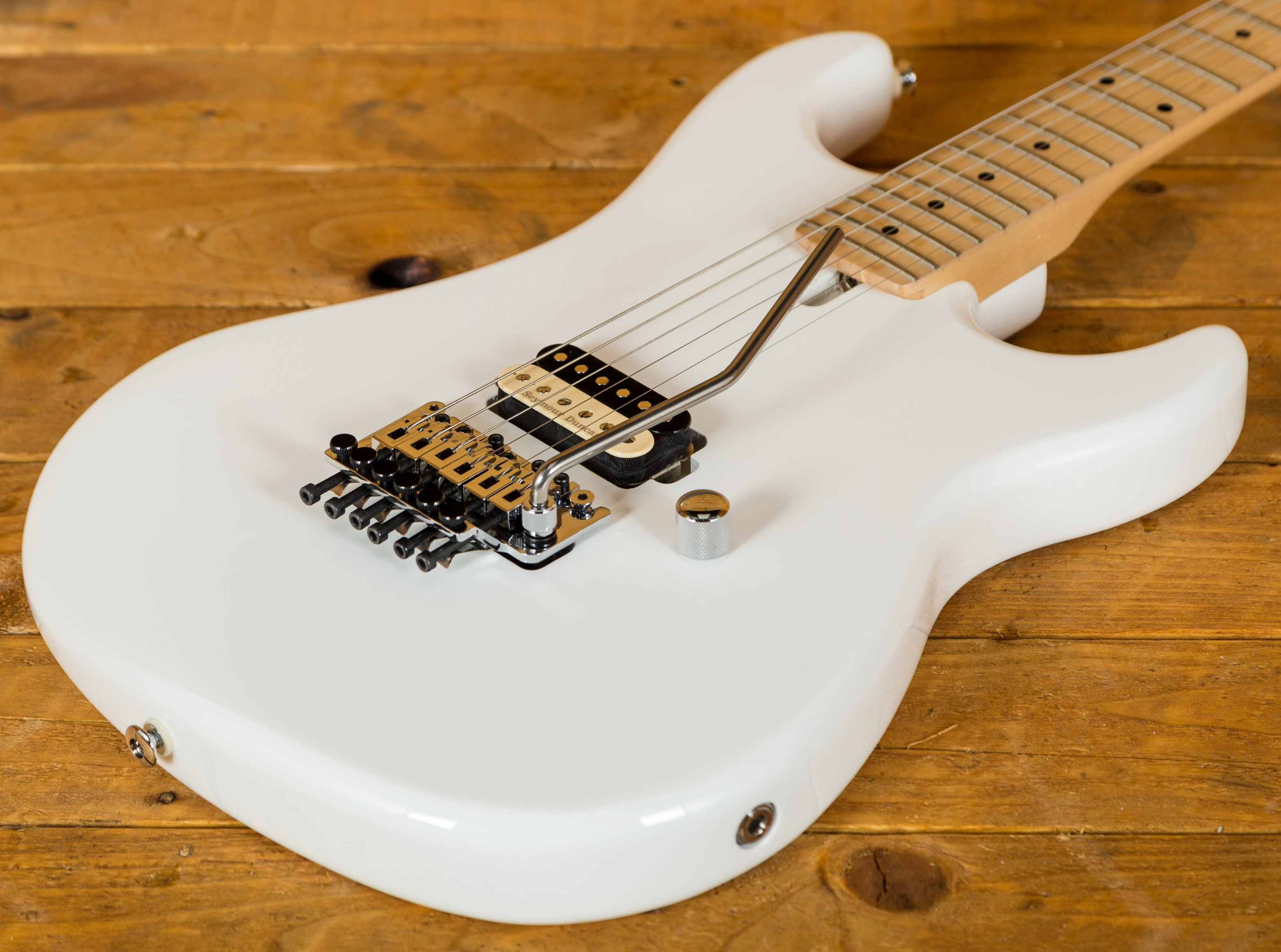 Kramer The 84 in White Peach Guitars