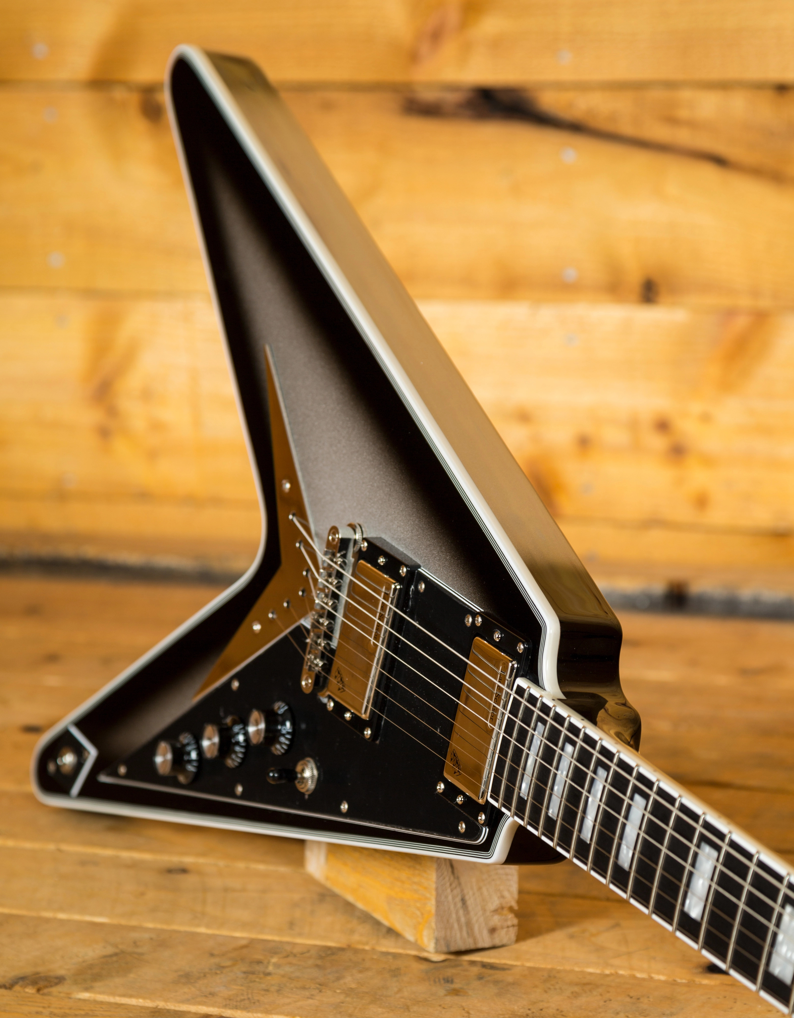 Epiphone Brent Hinds Ltd Flying V Custom Peach Guitars