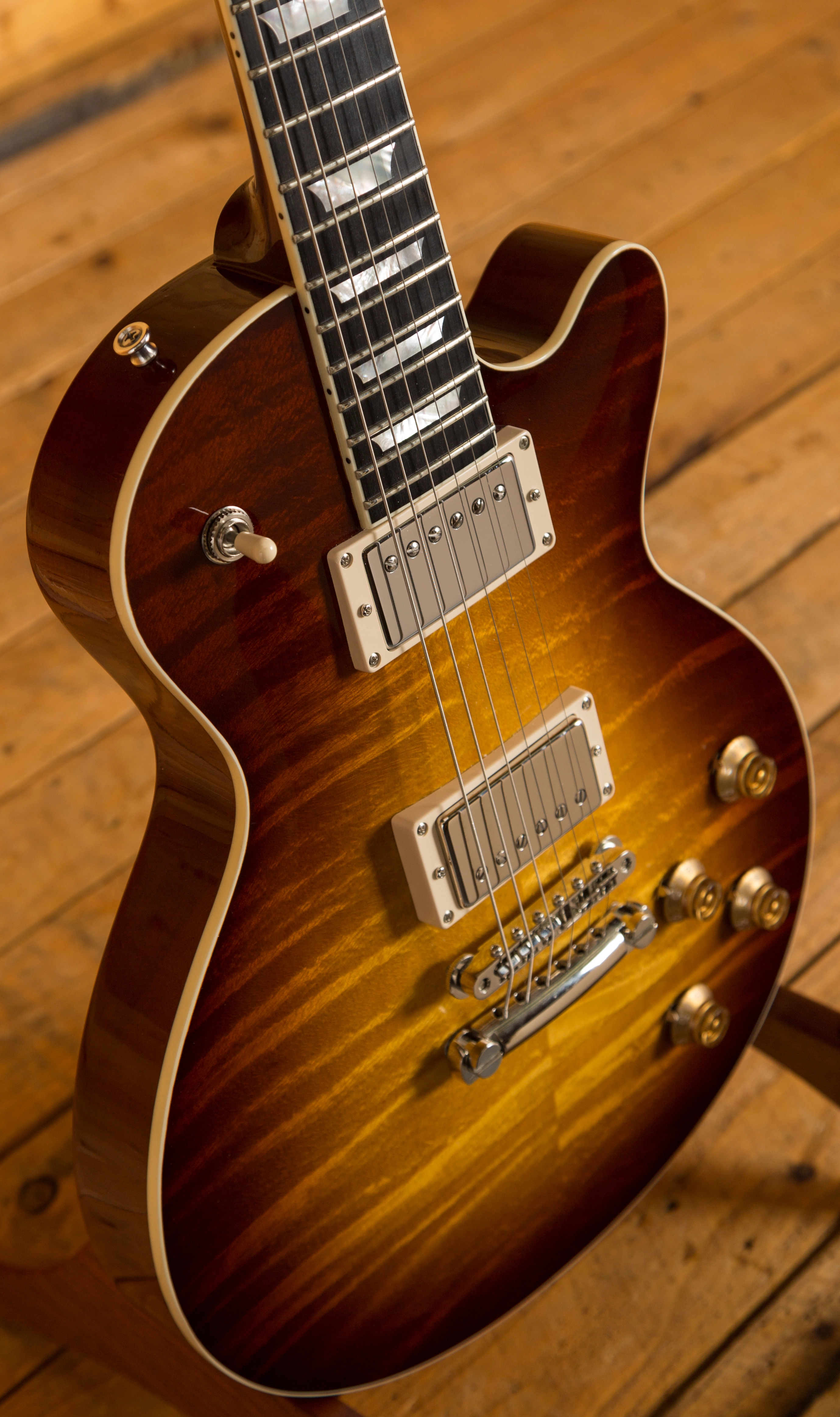 Eastman SB59 Goldburst Used Peach Guitars