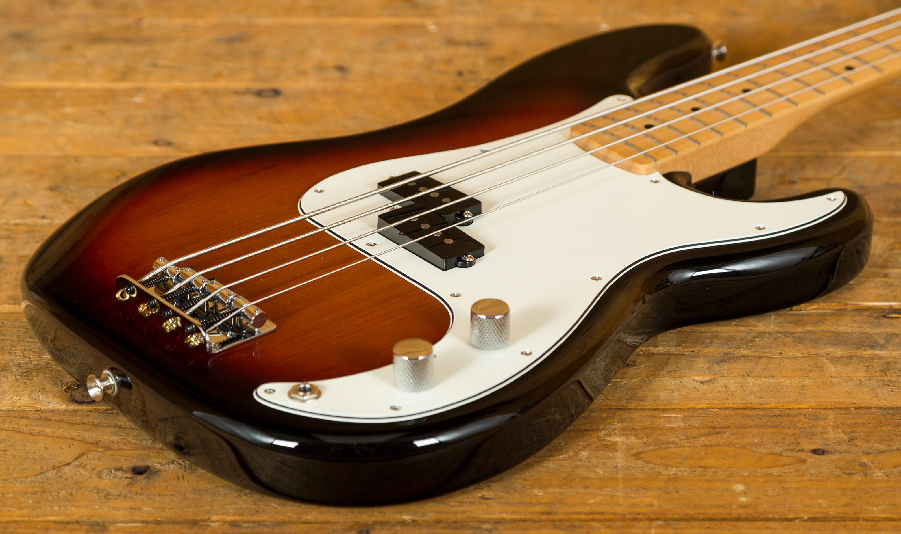 Fender Player PBass Maple Neck 3TSB Peach Guitars