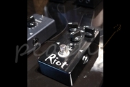 Suhr Riot Limited edition in Custom Black - only 500 worldwide