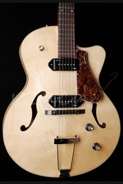Godin 5th Avenue Kingpin CWII Natural with Case
